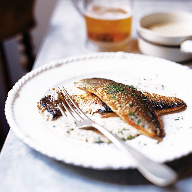 Filetes de Arenque Fritos com Molho de Mostarda