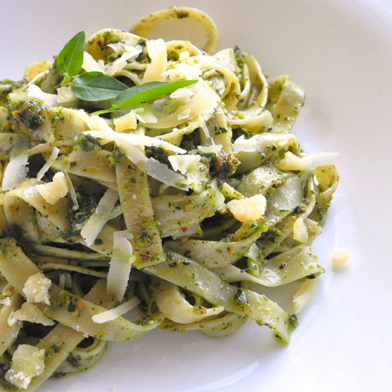 Pasta Italiana com Molho Pesto