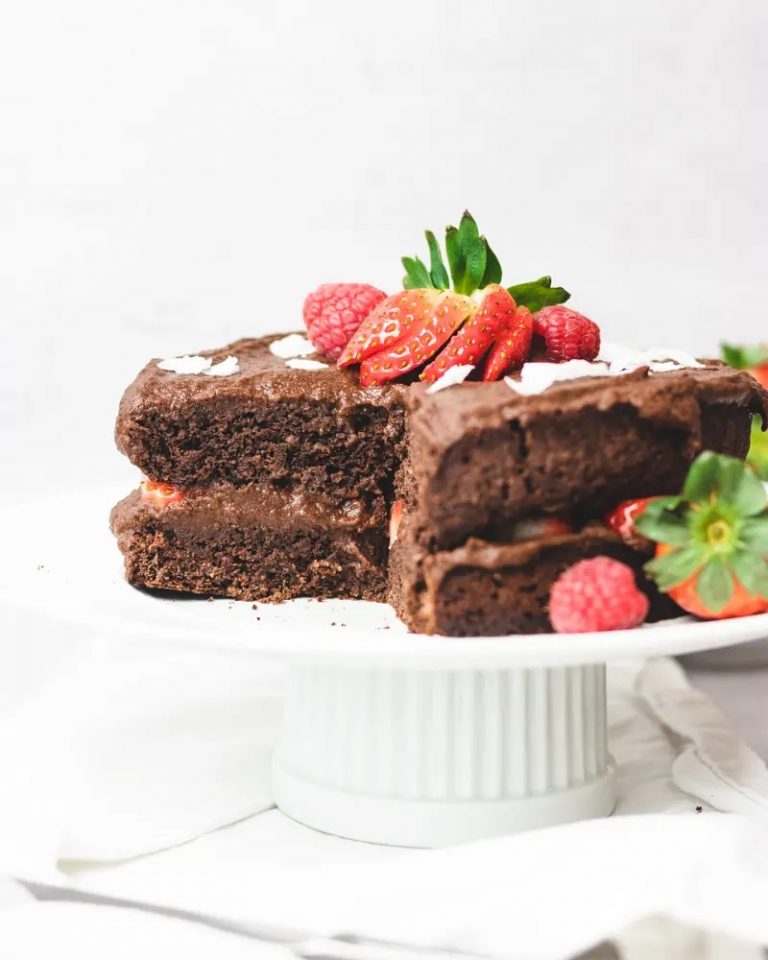 Chocolate Cake With Apple Pulp