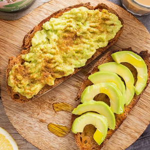 Toasted Rye Bread with Avocado, Honey and Cinnamon